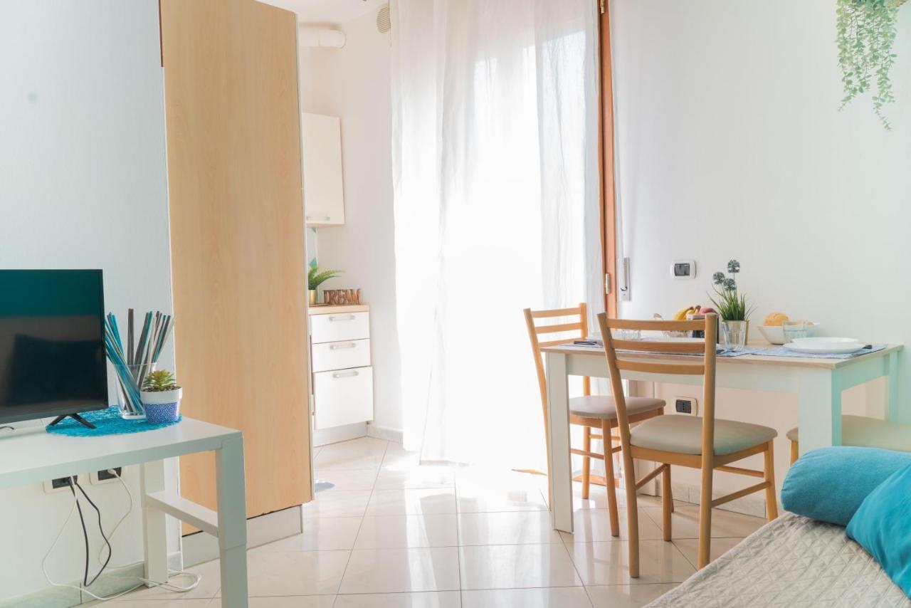 Residence Yellow Ρίμινι Εξωτερικό φωτογραφία