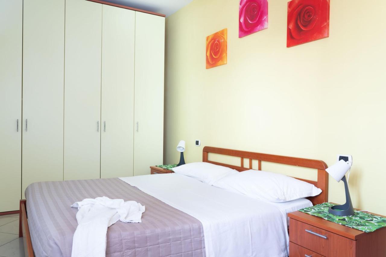 Residence Yellow Ρίμινι Εξωτερικό φωτογραφία