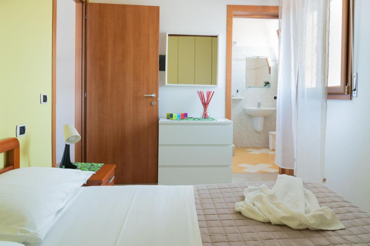 Residence Yellow Ρίμινι Εξωτερικό φωτογραφία