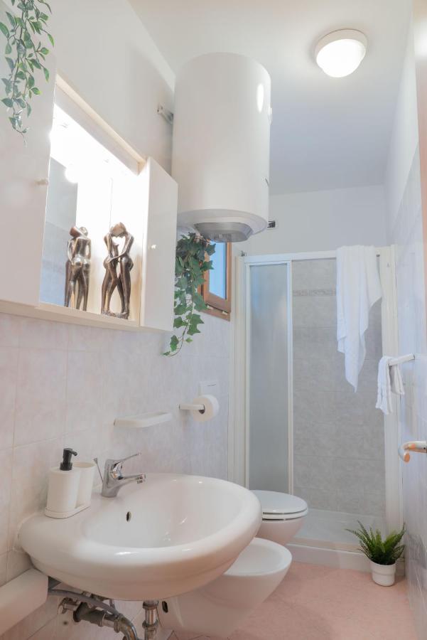 Residence Yellow Ρίμινι Εξωτερικό φωτογραφία